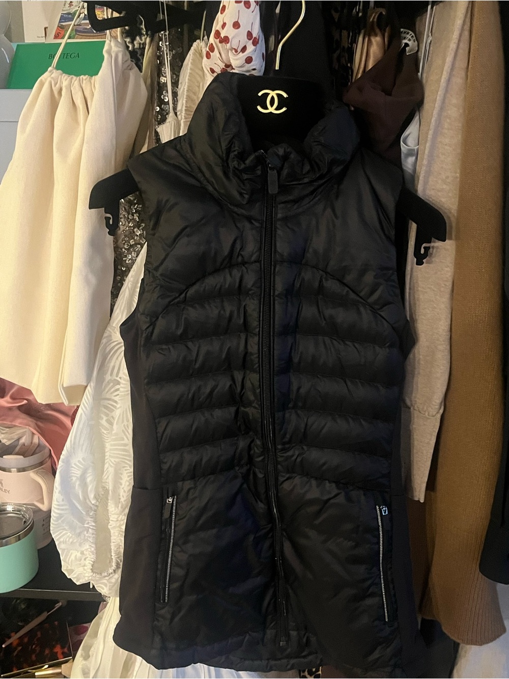 LULULEMON Puffer Vest size 2 🎩🎩🎩🎩🎩🎩🎩🎩🎩🎩🎩🎩🎩